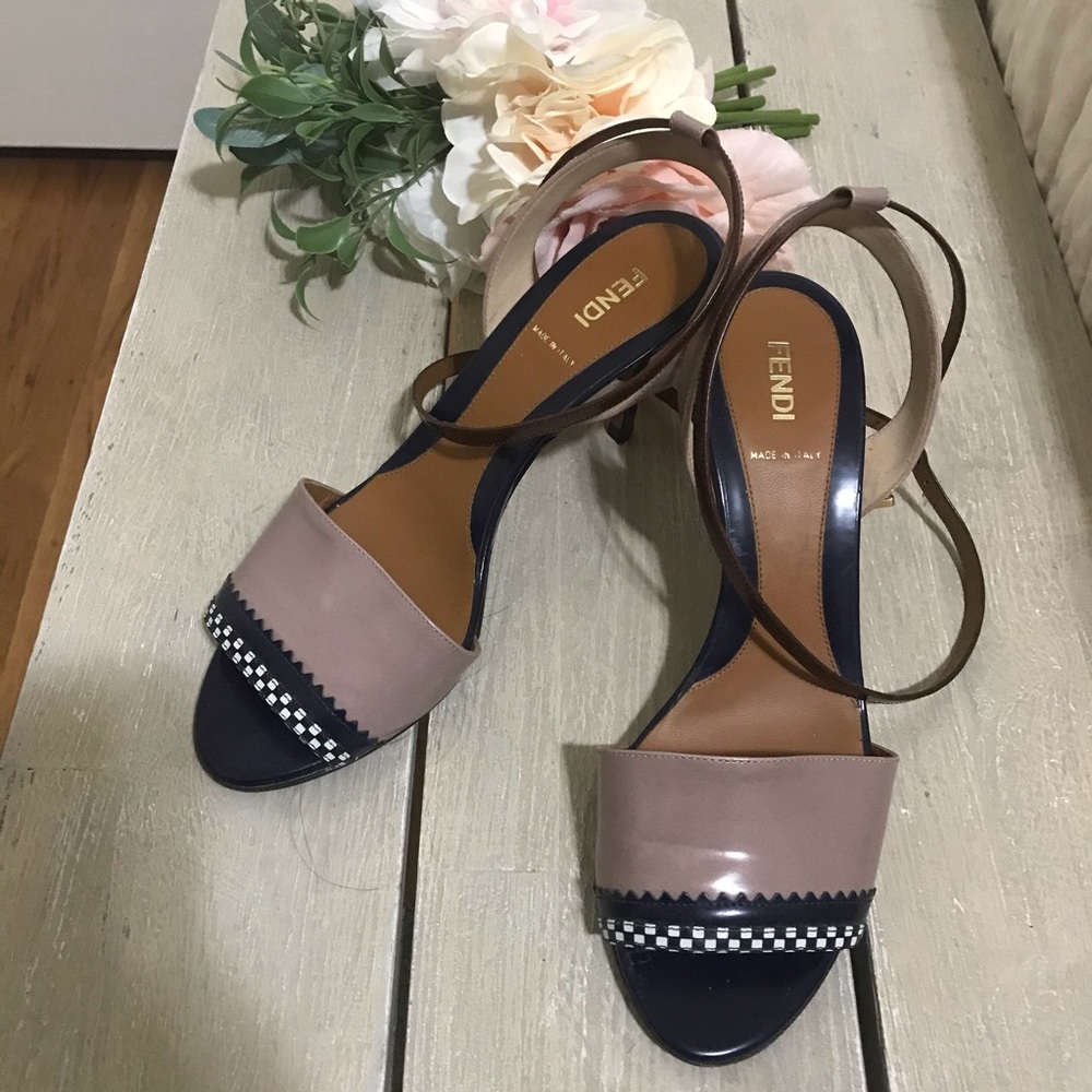 Sale!!!🌸Fendi Ankle Strap Sandals